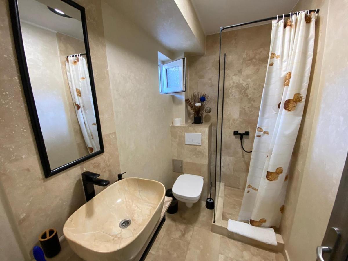 Casa Sea Breeze Hotel Navodari Bagian luar foto